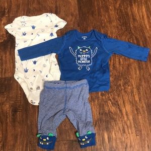 Carter’s Newborn 3 piece outfit